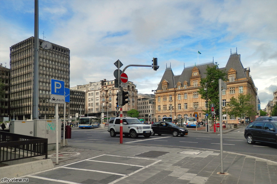 Люксембург, площадь Emile Hamilius