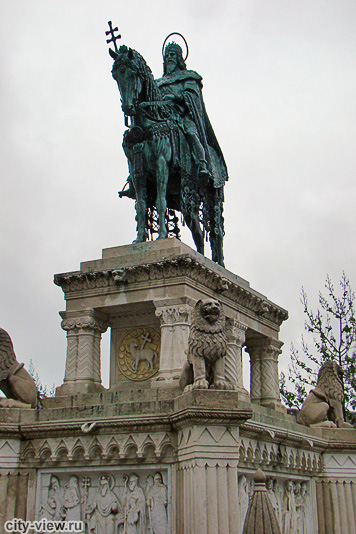 Статуя Святого Иштвана в Рыбацком бастионе