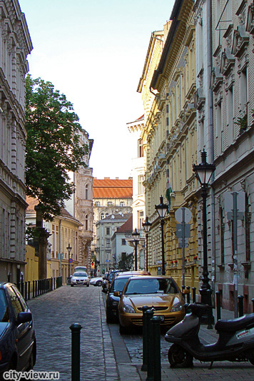 Улица Szerb (Сербская)