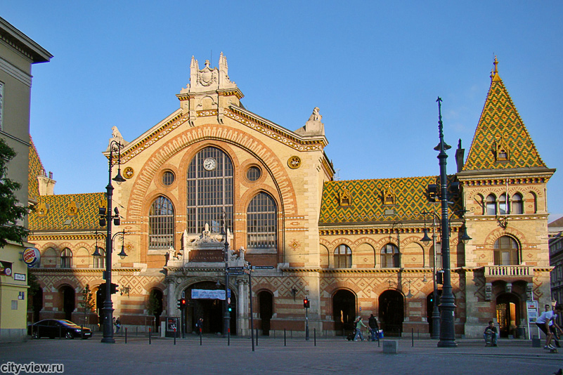 Площадь Fovam, центральный рынок Будапешта