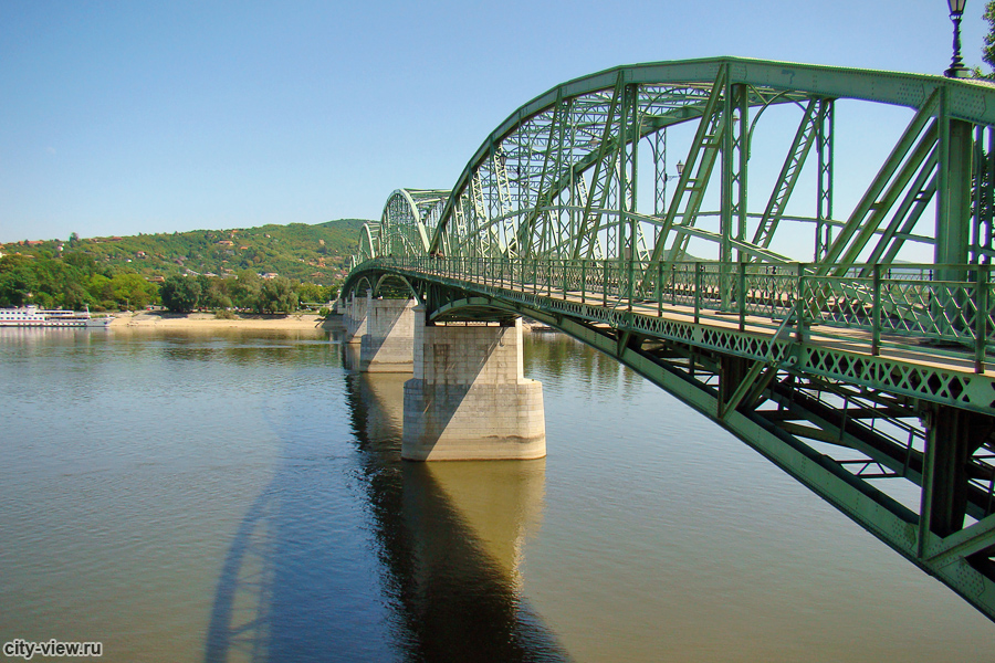 Мост Марии Валерии через Дунай