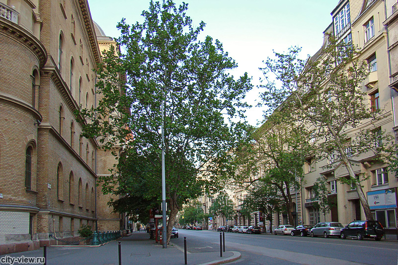 Улица Alkotmany, Будапешт