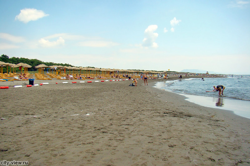 Большой пляж Улциня
