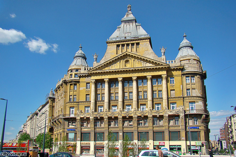 Площадь Deak Ferenc, Будапешт