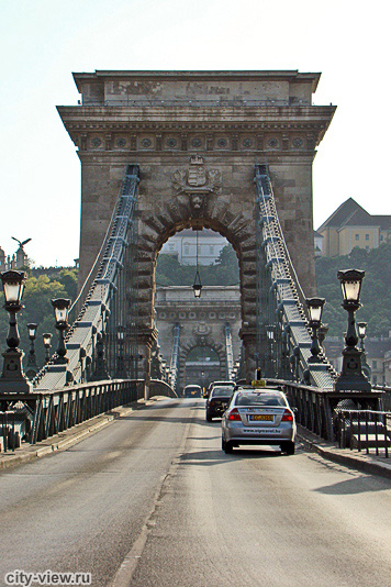Цепной мост через Дунай