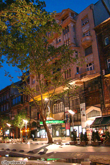 Улица Nagymezo, Будапешт. Театр 'Талия'