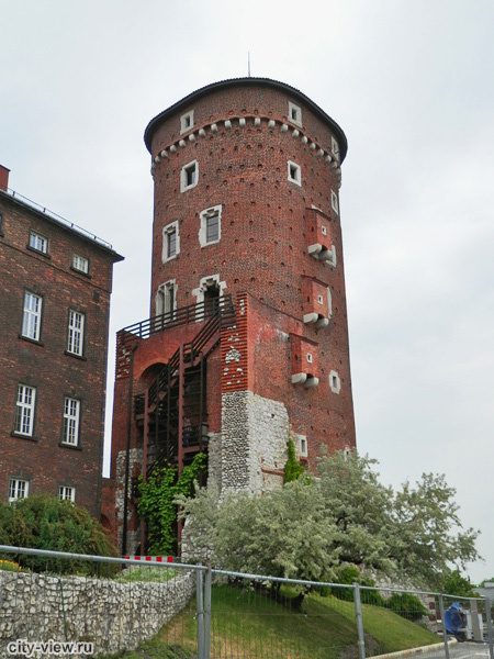 Сандомирская башня королевского замка в Кракове