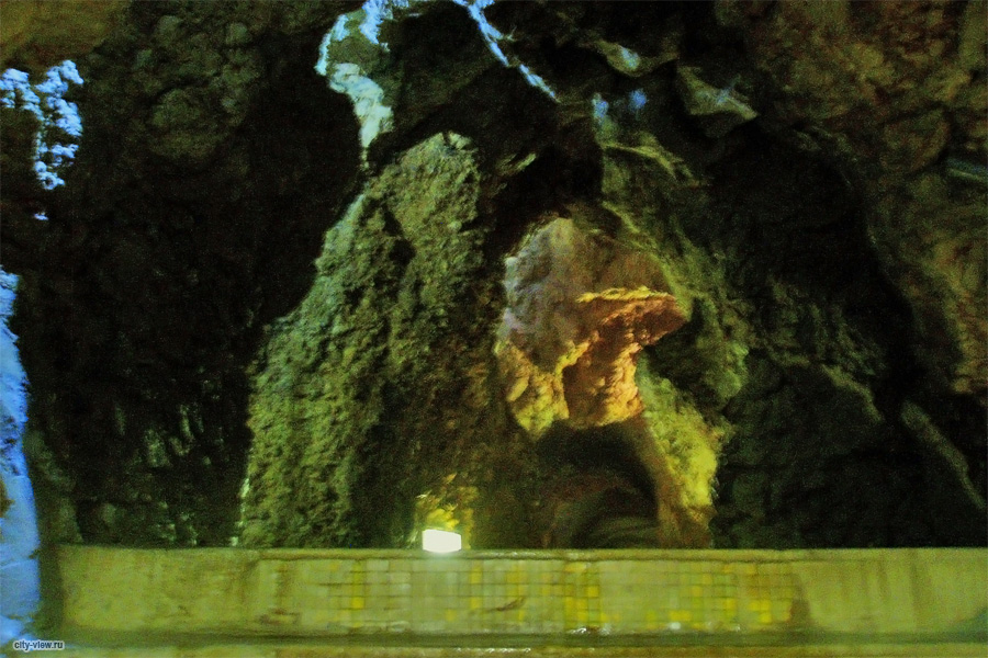 Пещерные купальни Мишкольц Тапольца
