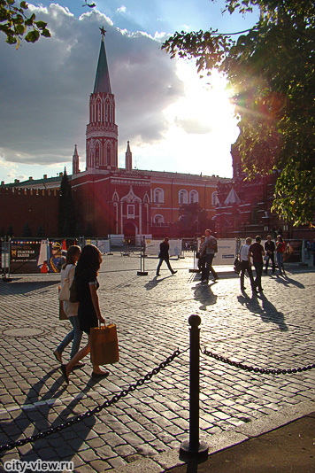 Красная площадь, Никольская башня Кремля